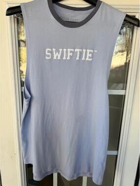 Official Taylor Swift Merchandise Lavender Sleeveless Muscle Shirt Lg